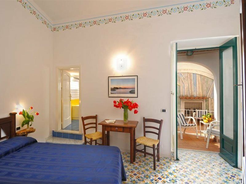 Un Po'... Apartment